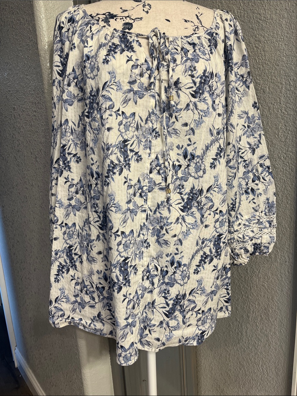 AB Studio White and Blue Floral Peasant Blouse